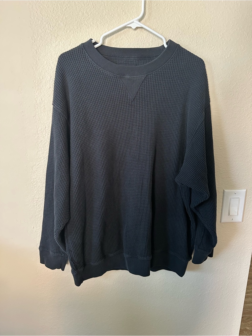 Aerie Classic womens Waffle Knit Crewneck Sweater - Black size XL/ NWOT 1044